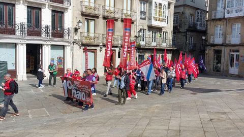 Manifestaci�n por el 1 de mayo en Viveiro.