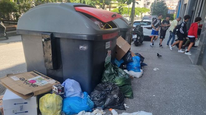 Residuos acumulados en la v�a p�blica el segundo d�a de paro indefinido