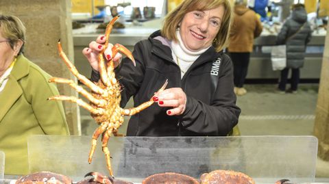 Milagros, una vecina de A Lama, que compra, como muchos pontevedreses, marisco para congelar para las comidas festivas