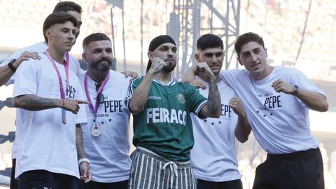 Pereira y su equipo en la Velada del Año