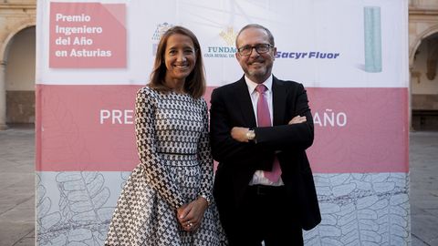 Fernando Alonso Cuervo y Luc�a Garc�a Linares reciben el premio al Ingeniero del A�o 2019