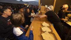 Ambiente, ayer por la tarde-noche, en el Onda Bocata de Razo