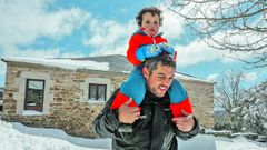 Miguel �ngel Rodr�guez, que regenta un albergue en Fonfr�a, Pedrafita, rehabilit� su casa siguiendo la normativa del Camino