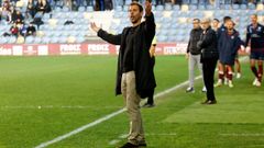 El entrenador del Numancia, Aitor Calle, durante el partido del pasado mircoles en Pasarn