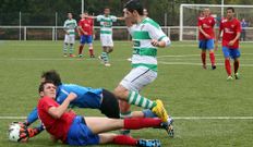 El Artes (de verde) se llev� el derbi ribeirense ante el Carreira. 