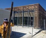 Las instalaciones est�n remat�ndose al final del muelle.