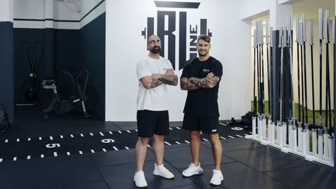 Iv�n Garc�a y Juan Jos� Penelas dirigen juntos BlackLine CrossFit, el box oficial de crossfit y hyrox en O Carballi�o