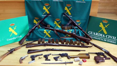 Armas halladas en una vivienda rural de Mieres