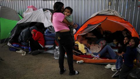 Migrantes en un albergue en Tijuana (Mxico).