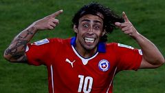 Valdivia celebra su gol a Australia