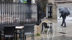 Despu�s de muchos d�as de tiempo seco,�esta semana se suceden�d�as de terrazas vac�as en Galicia debido a la lluvia.