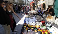 La Feira da Primavera re�ne cada a�o en el barrio de San Pedro a cientos de visitantes. 