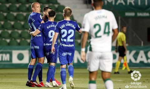 gol Lolo Coris Rodri Edu Cortina Elche Real Oviedo Martinez Valero.Lolo celebra su tanto ante el Elche con Coris, Rodri y Edu Cortina