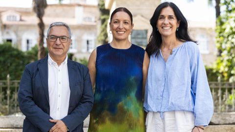 El presidente del PP de Ourense Luis Menor, la candidata Ana M�ndez, y la secretaria xeral del PPdeG, Paula Prado