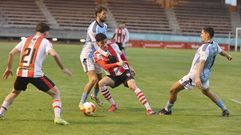 Parapar marc&oacute; el segundo gol del Compostela ante el C&eacute;ltiga.