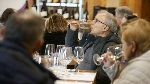 Un godello abri� la degustaci�n en la bodega Ponte da Boga