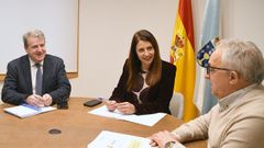 Reuni�n de trabajo de la conselleira do Medio Rural, Mar�a Jos� G�mez, el delegado territorial de la Xunta, Manuel Pardo y el alcalde de Mu��os, Pl�cido �lvarez