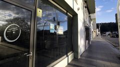 El bajo donde estaba Bici Total en Viveiro, en Verxeles, se ofrece en alquiler ahora