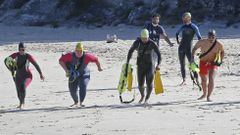 Selecci�n de socorristas en la playa de Mogor