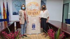 La edila de Turismo, Natalia Hermida, y la alcaldesa Ferreiro, ayer