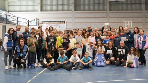 Alumnos del CEIP Santa Baia participaron en una jornada de sensibilizaci�n impartida por usuarios de Amicos
