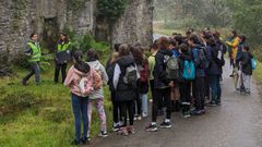 Alumnos de los cuatro colegios p�blicos de Viveiro participaron en una ruta por el antiguo yacimiento minero de A Silvarosa