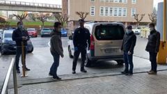 Donaci�n de material de la comunidad china al 091 en Lonzas