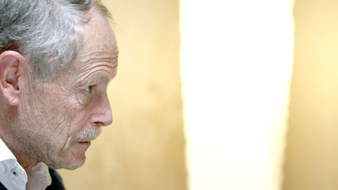 El escritor italiano Erri de Luca publica en castellano su libro de cuentos �A grandezza naturale� (2021).