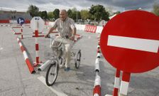 La asociaci�n Arousa en bici colabora con la organizaci�n para promocionar el uso de la bicicleta. 