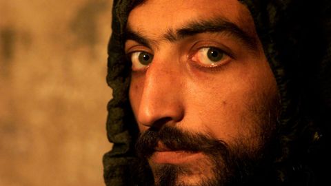 Un prisionero pakistan� acusado de luchar con los talibanes.