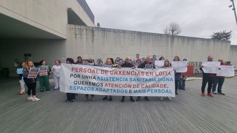 Desde este jueves los celadores de Urgencias se concentrar�n en la entrada principal del HULA.
