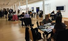 <span lang= es-es >Preto de setenta reuni�ns</span>. No encontro do OUFF desenvolv�ronse preto de setenta xuntanzas para que os participantes disen a co�ecer os seus proxectos aos potenciais socios ou colaboradores nas s�as iniciativas. En total acheg�ronse trinta e oito propostas que est�n en fase de desenvolvemento. 