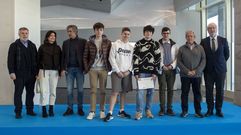 Alumnos del Peleteiro en la entrega de premios celebrada en la Cidade da Cultura, en la que participaron el presidente del Colegio Oficial de M�dicos de la Provincia de A Coru�a, Luciano Vid�n, y el secretario general t�cnico de la Conseller�a de Cultura, Educaci�n, Formaci�n Profesional y Universidades, Manuel Vila.