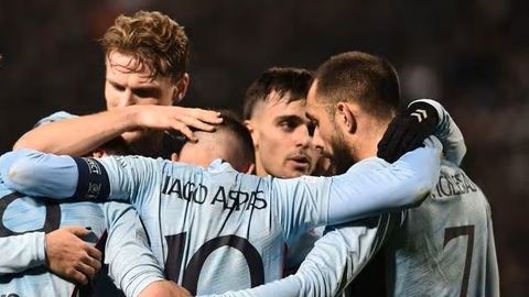 Los jugadores del Celta, celebrando uno de los goles del equipo ante el PAOK.