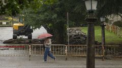 Las obras del entorno del estanque del campus, donde aparcaban en las entradas y salidas del colegio padres del P�o XII comenzaron ayer, invalidando ese espacio para estacionamiento