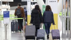 Aeropuerto Rosal�a de Castro de Santiago, en una foto de hace unos d�as