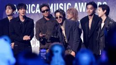 BTS en los 2026 American Music Awards.