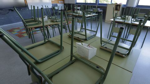 En centros como el CEIP Pluriling�e de Covas, en imagen, muchas aulas estuvieron vac�as