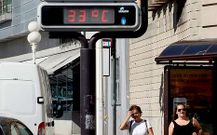El term�metro del colegio Salesianos, a las cinco y media de la tarde