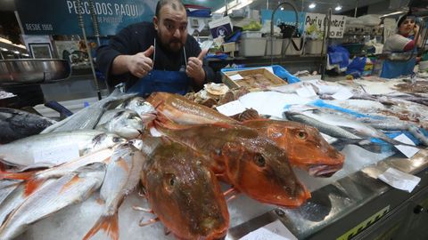 Mercado de plaza de Lugo en vspera de Nochevieja