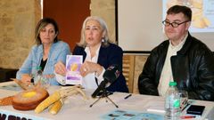 La alcaldesa guitiricense, Marisol Morandeira, present� este lunes la fiesta con los concejales Pilar V�zquez y Ram�n Rivas