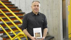 Julio Prada con su libro �La batalla por la memoria y el nuevo relato de la Guerra Civil Espa�ola�