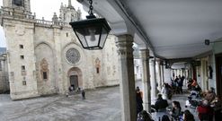 La alcaldesa busca la implicaci�n vecinal para mantener limpia la ciudad episcopal. 