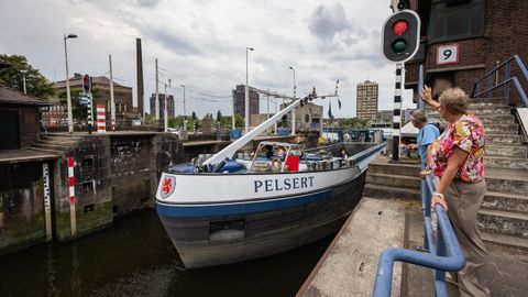 Canales de R�terdam afectados por la sequ�a.