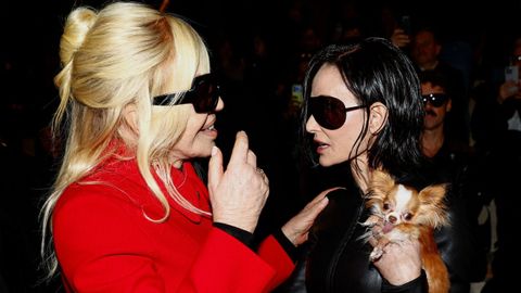 Donatella Versace y Demi Moore en la Semana de la Moda de Mil�n.