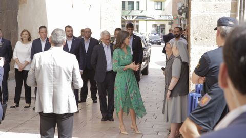 La reina Letizia asiste a la leccin magistral del director de orquesta Aarn Zapico en el Museo Arqueolgico