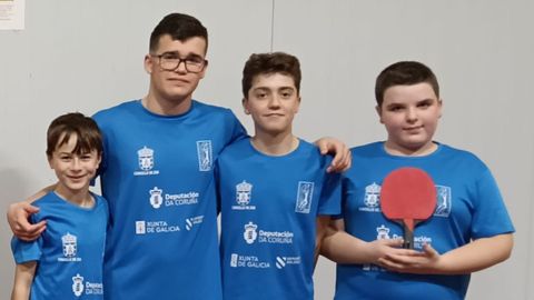 El equipo del AD Zas campe�n de la Segunda Galega de tenis de mesa.