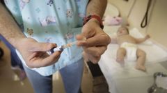 Vacunaci�n de beb�s contra el meningococo B en A Coru�a