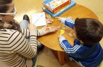 Unos noventa menores de toda la comarca son atendidos por el servicio noi�s. 