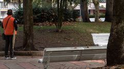 El c�sped del parque de San L�zaro, muy deteriorado